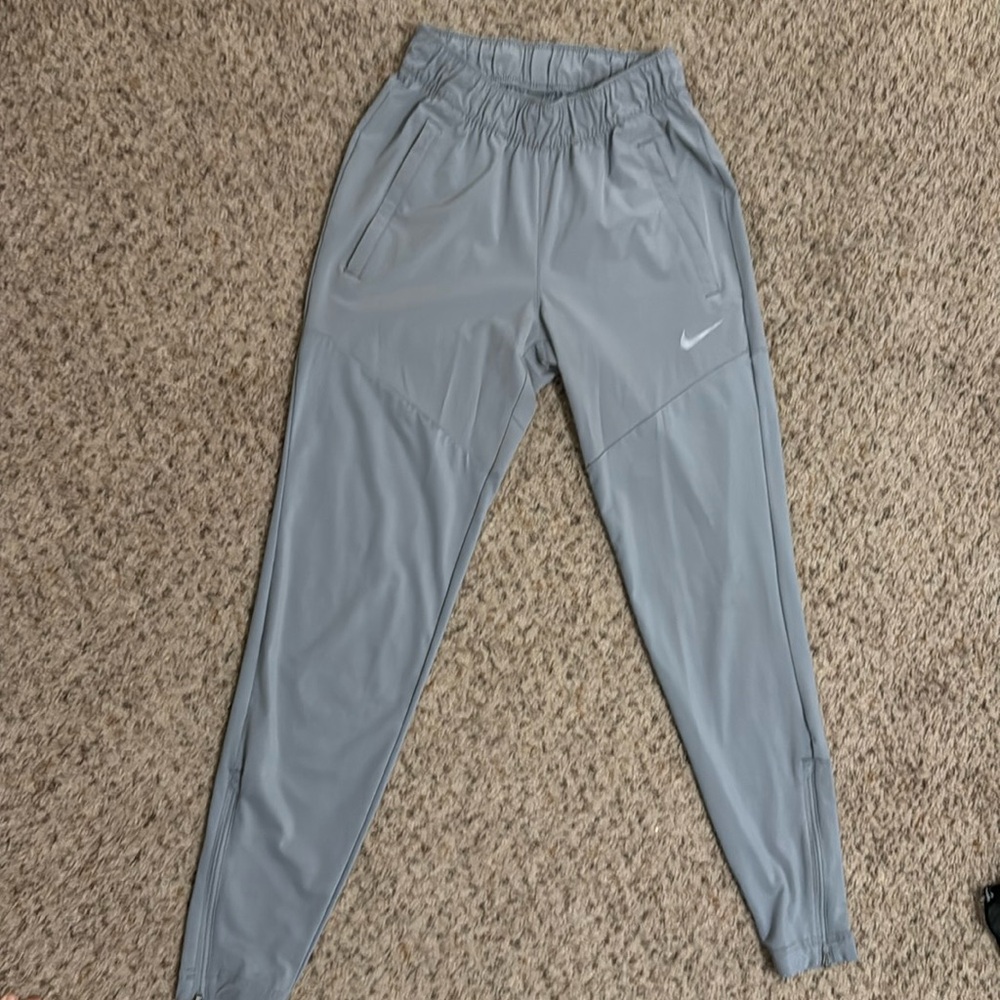 Nike sportswear XS